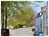 Portree accommodation on the Isle of Skye at the Isles In, a beautiful pub with four poster bedrooms